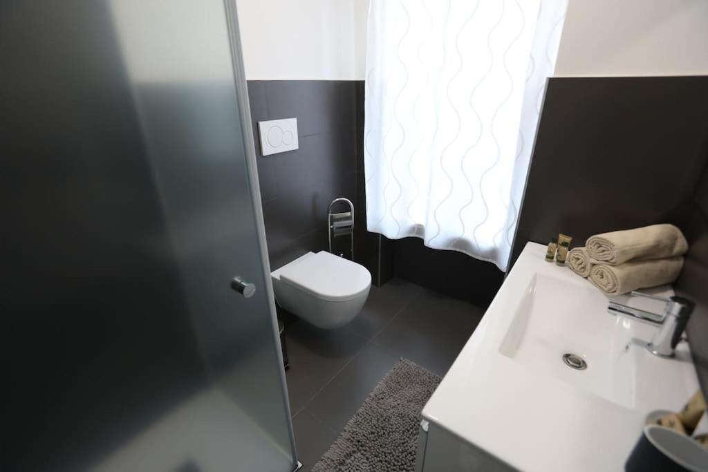 Casa Magenta Apartment 2 Valeggio sul Mincio Bagian luar foto